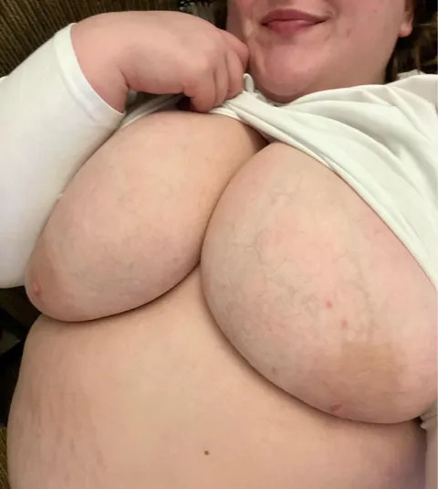 A quick titty flash
