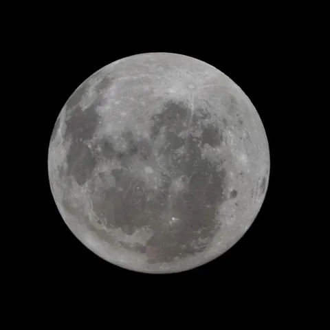 Artemis II started to see far side of the Moon