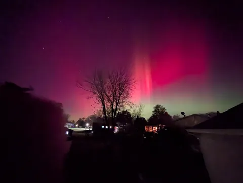 Aurora Borealis is visible in Iowa right now. This is the first time I've seen it.
