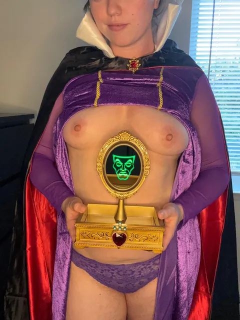 The Evil Queen by Me 29f