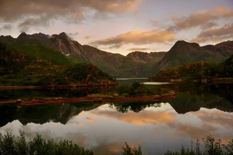 Lofoten, Norway — late August sunset [OC] [2048×1366]