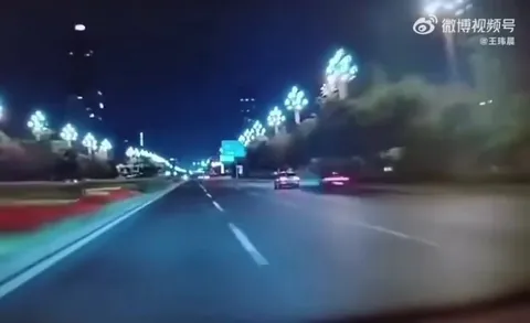 Xiaomi's Stock Falls 5.7%  after Fatal Crash Involving the SU7 Ultra EV which caused the car to catch fire and rescuers unable to open the electronic doors in Chengdu, China