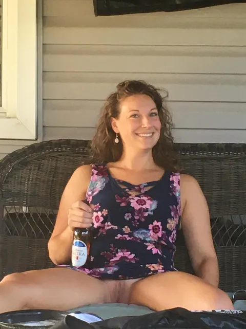 Lick my sweaty pussy?