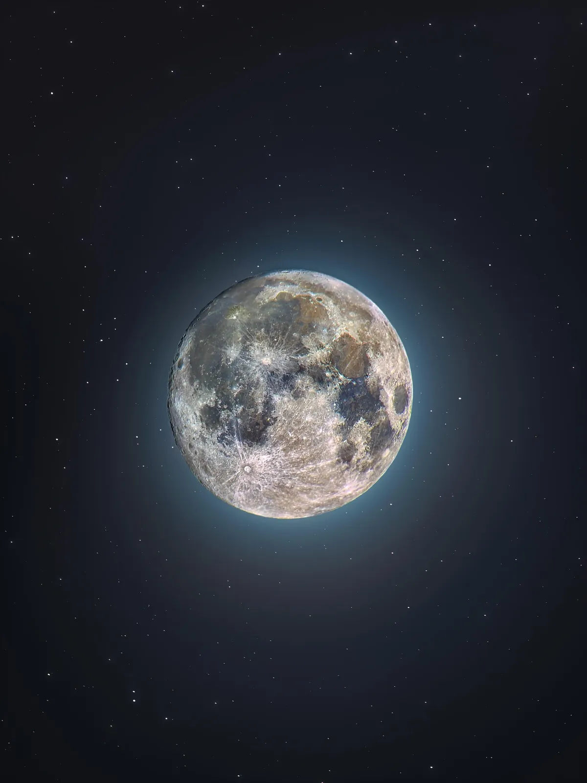The true colors of the Moon