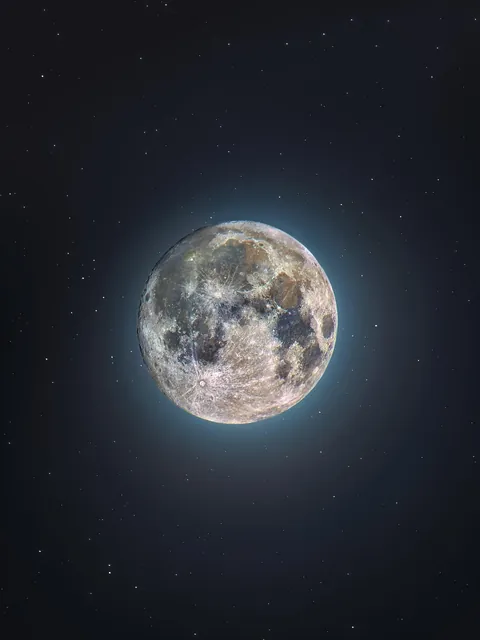The true colors of the Moon