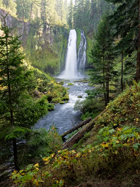 Lemolo Falls, Oregon. [OC][3838x5118]