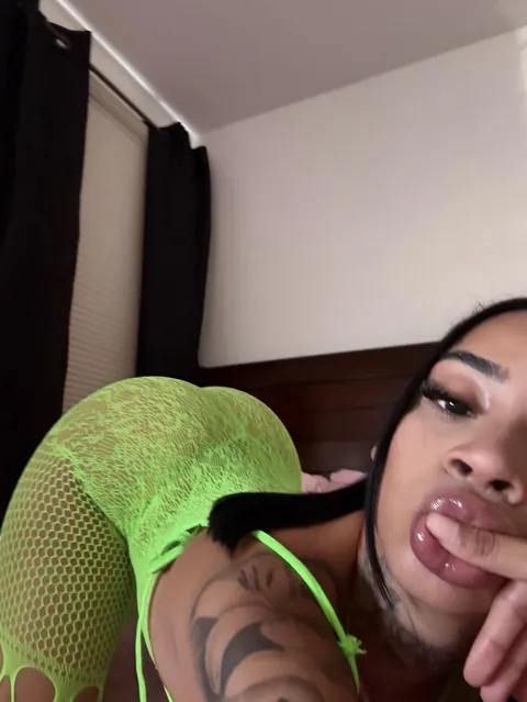 So 🔥 💍🙌🏾 *content* ?