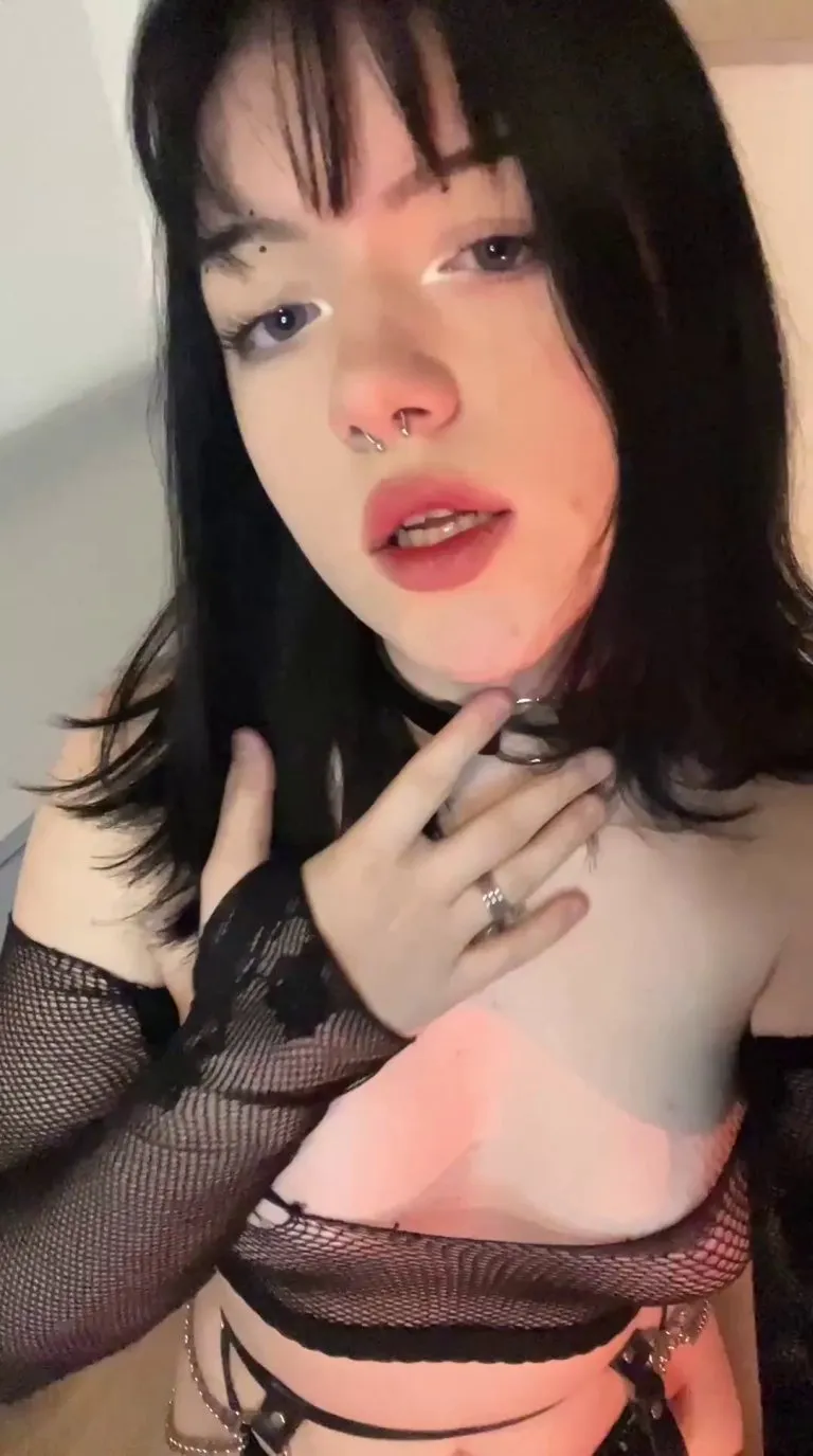 when he comes on the first date he will find me like this [f]