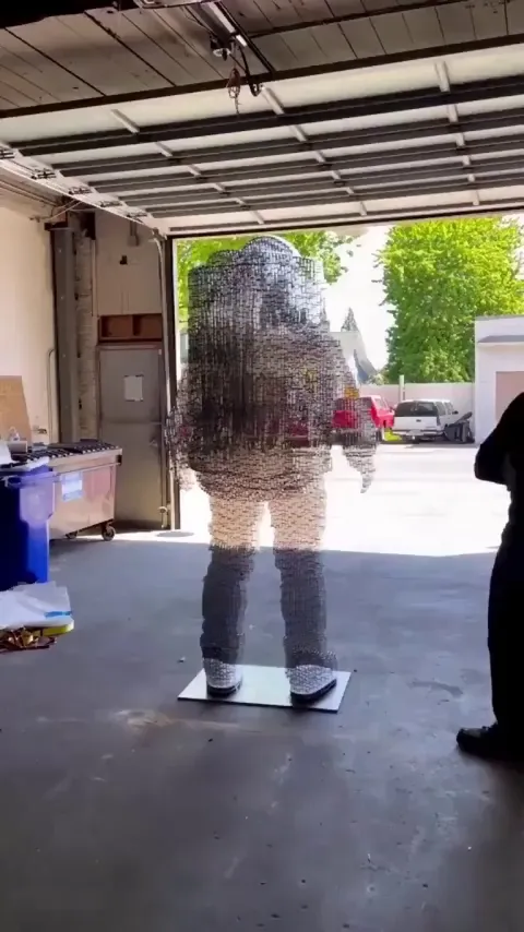 An astronaut made of mirrors