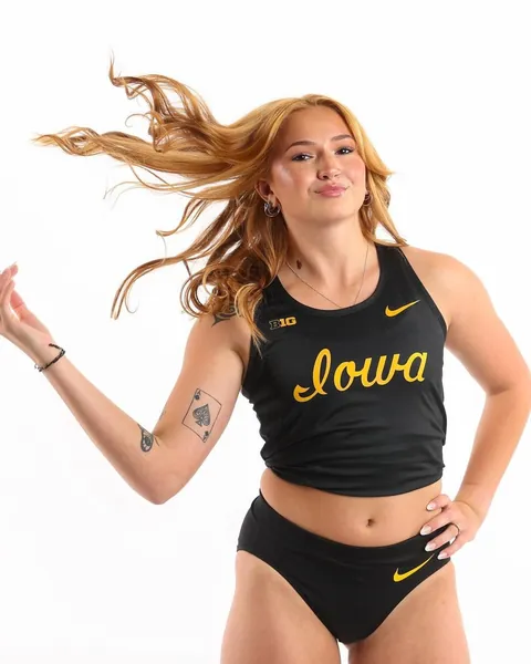 Madeline Andelbradt - Iowa Track and Field 