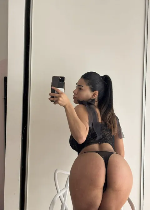 bend me over rn and wreck this ass