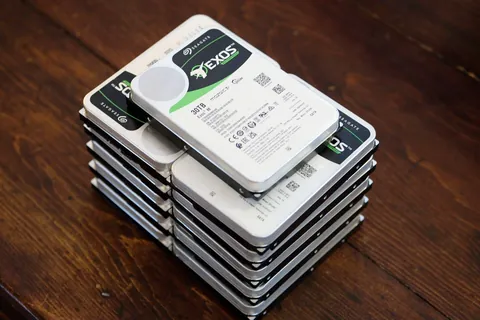 While gamers show off their new GPUs, I show off my new 330TB data mountain!