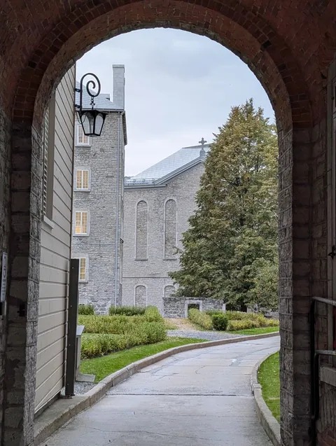 An afternoon walk through Quebec City