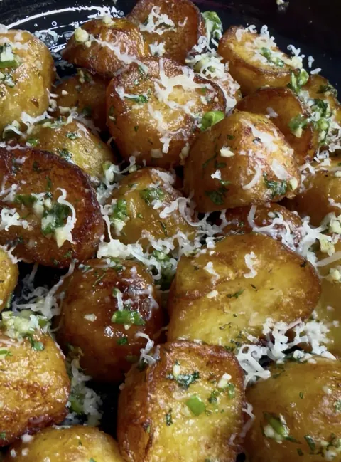 Buttery Garlic Herb Potatoes