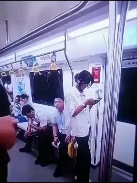 Guy gives up his seat, chaos immediately unfolds