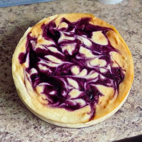 A blueberry cheesecake I made a few months back. Big hit with my boyfriend.