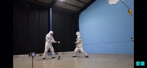 Launching molten iron with a shovel