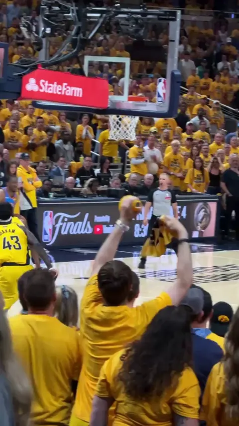 [All-Access] Myles Turner shows off the great defense, coming up with a block on Chet Holmgren and forcing the turnover for the Pacers late in the 4th quarter