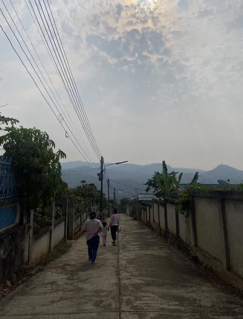 Just made burgers for an entire village accidentally, and they loved it (read description)