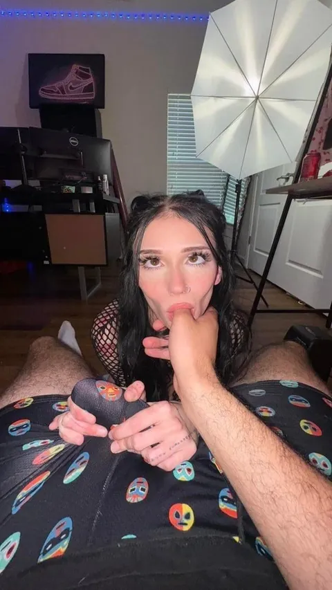 Let Gen Z girls melt your brain and pump away, feel the pleasure 😵‍💫