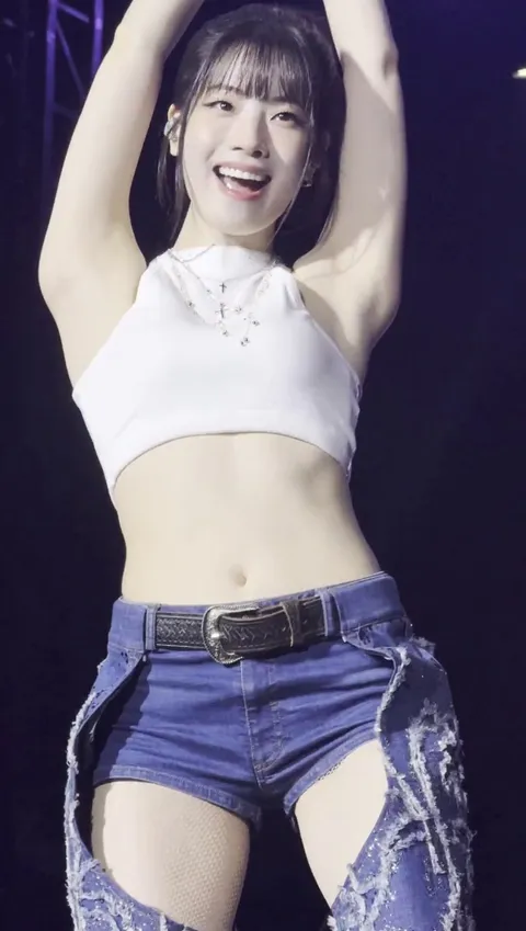 TWICE - Dahyun, Momo &amp; Mina