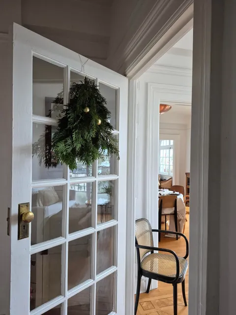 Christmas in Vancouver (swapped dining &amp; living for hosting) 