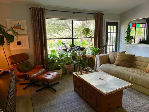 2 months in the new house and it’s really starting to feel like home :)