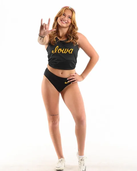 Madeline Andelbradt - Iowa Track and Field 