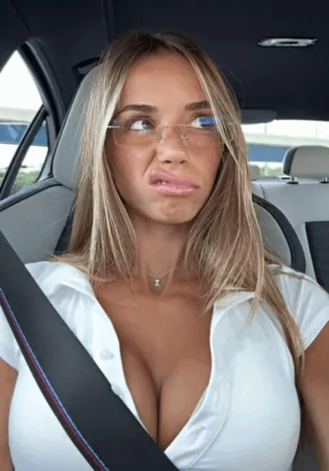 Is it bad that Sadie and Mikayla face porn is triggering me so much 😵‍💫😵‍💫