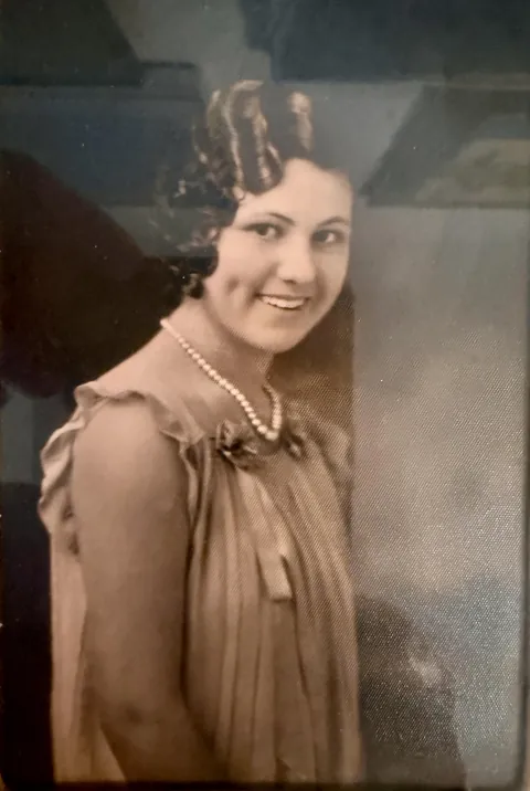 My great grandma Evelyn in 1938, age 21