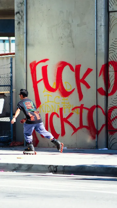 Scenes from No Kings 2.0 in Downtown Los Angeles, October 18, 2025 [OC]