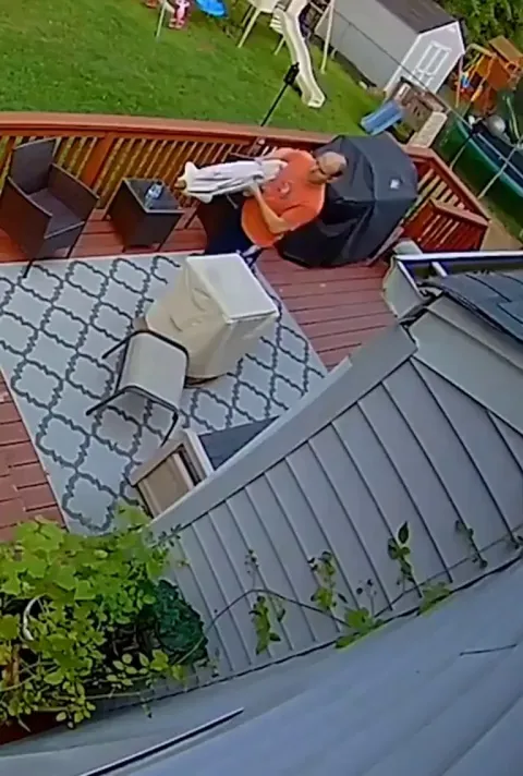 Trying to put an umbrella in a glass table