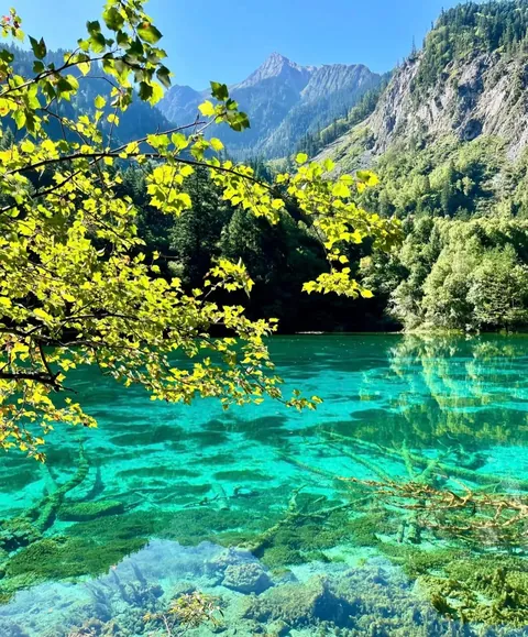 Visiting Jiuzhaigou felt like stepping into a painting