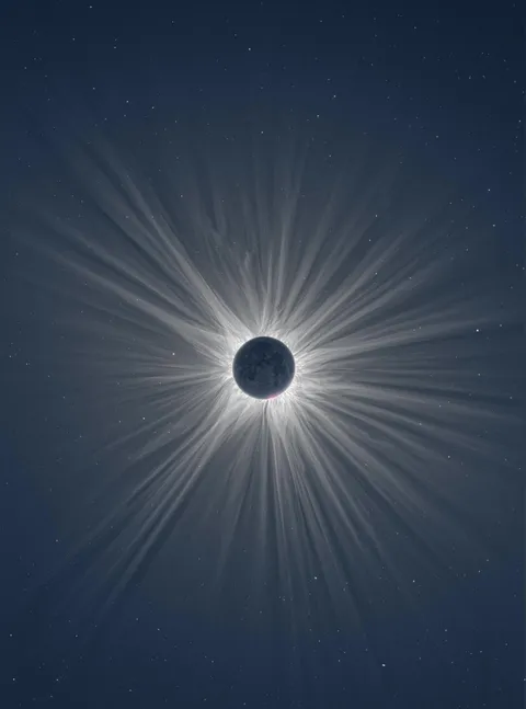 Total Solar Eclipse [📸 Jonathan Hill]