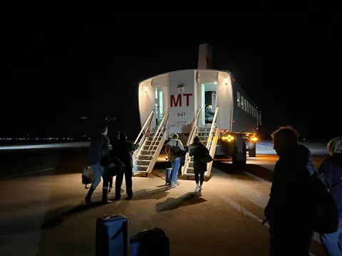 I was on an American Airlines CRJ-700 flying into DCA last night