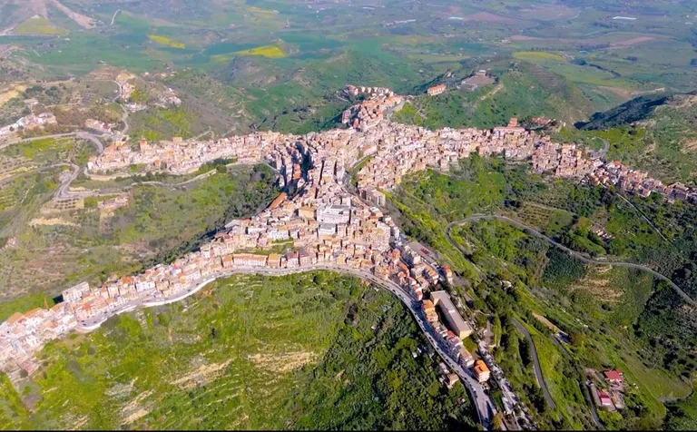 The Italian town of Centuripe literally resembles a human