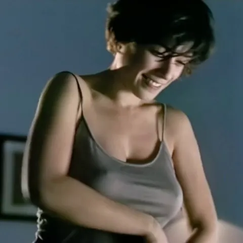 Diane Fleri-L' amore fa male(2011)