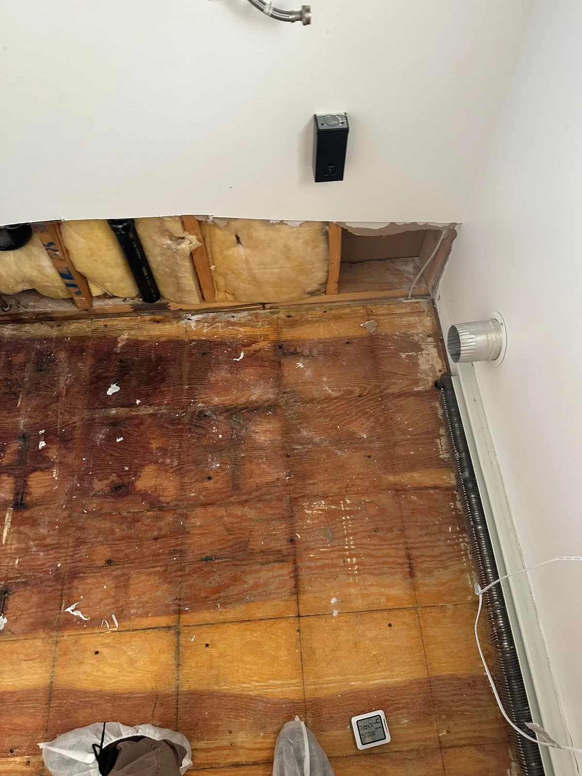 Washer flooded my laundry room so I learned how to tile.