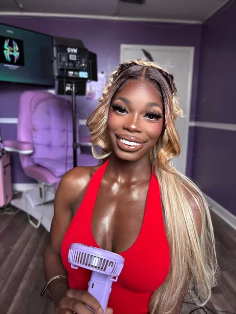 my client requested a “barbie doll inspired” glam and i think i delivered 🥰🌺