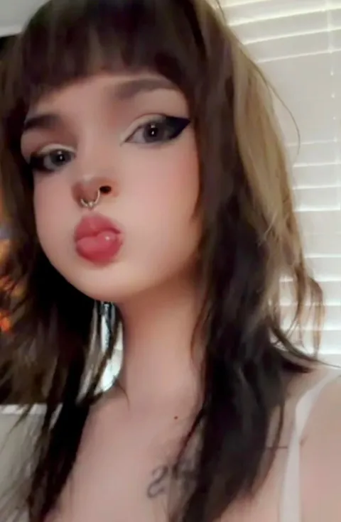 Computah make everyone who sees this super horny 👩‍💻