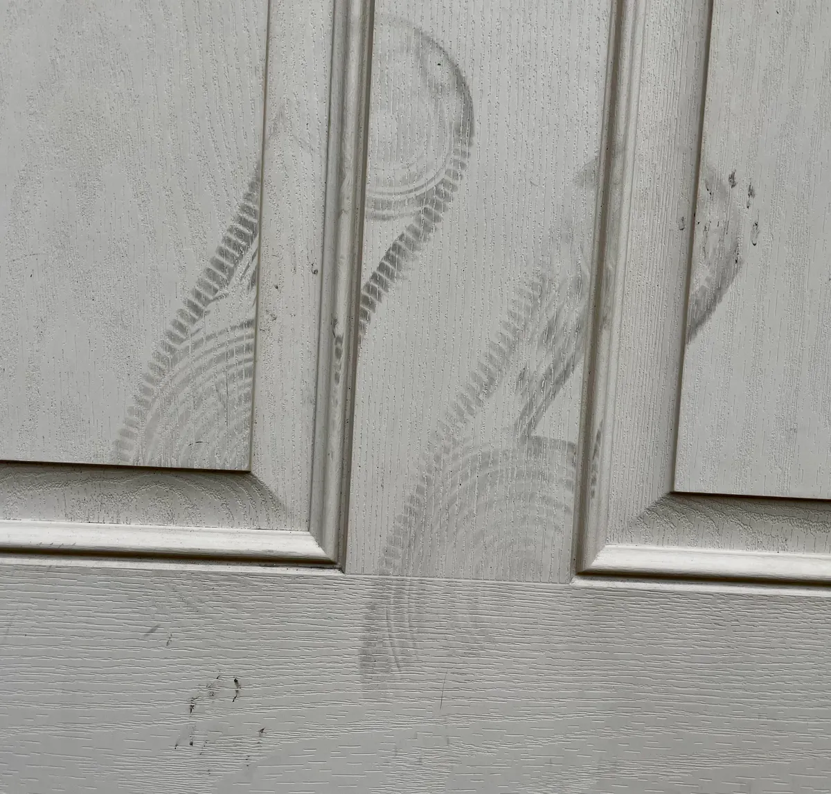 Can anyone ID this shoe print? They kicked open my door last night.