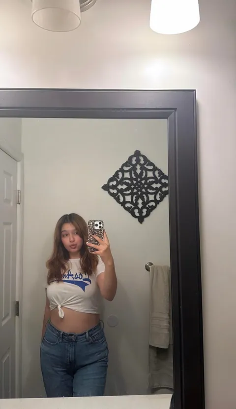 [24/24] [Downey] [MF4M] looking to share my girlfriend with another guy for the first time