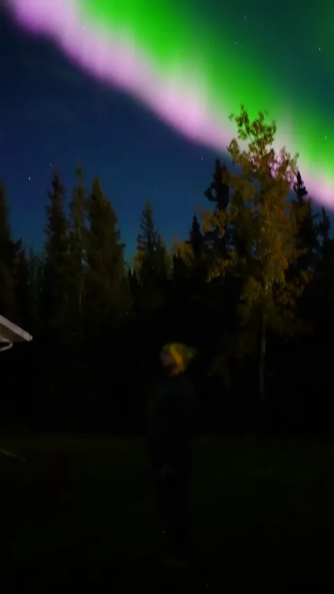 🔥 "Watermelon Aurora" from my backyard last night in North Pole, Alaska