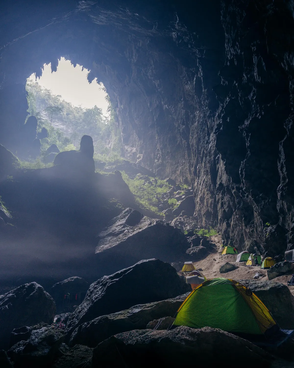 Hang Son Doong - The Largest Cave on Earth