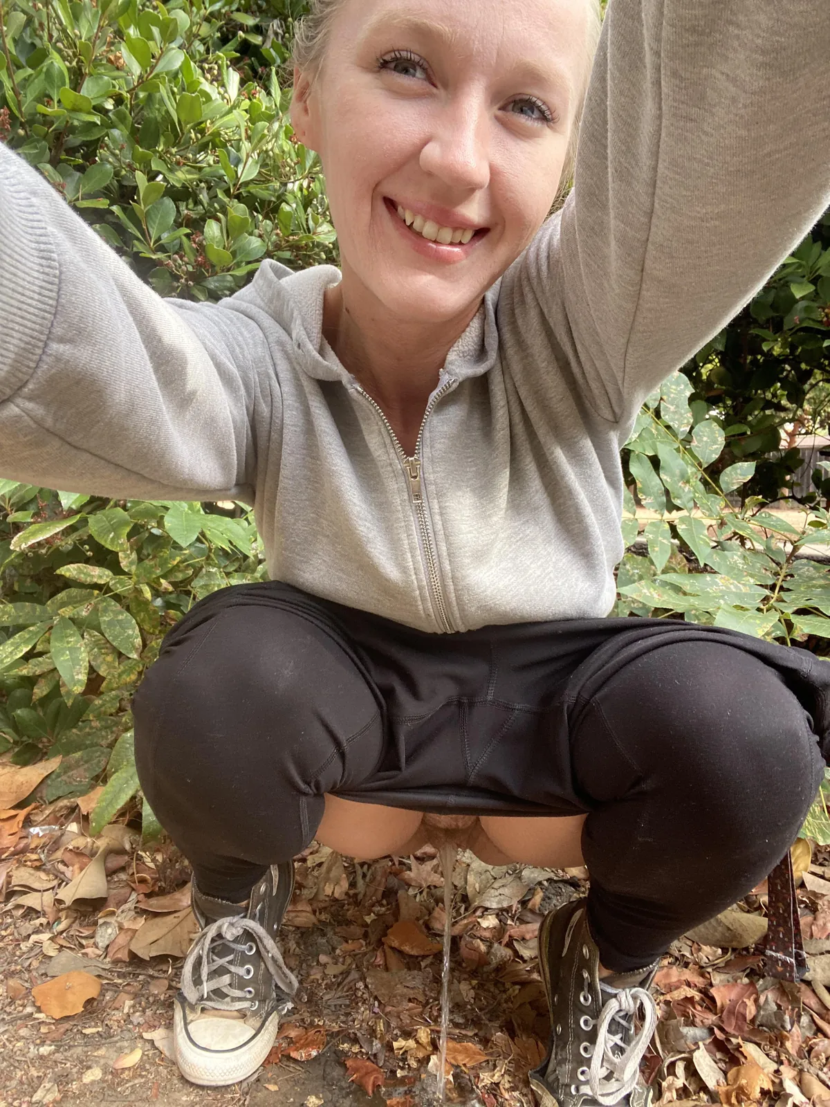 I love pissing outside