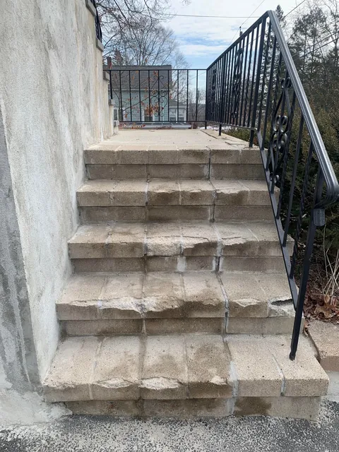 Front stairs were spalling due to previous owners using salt during the winter. Decided to try my hand at masonry for the first time.