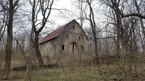 Found this abandoned Barn deep in the woods in Indiana. In the summer you wouldn't even know it was back there