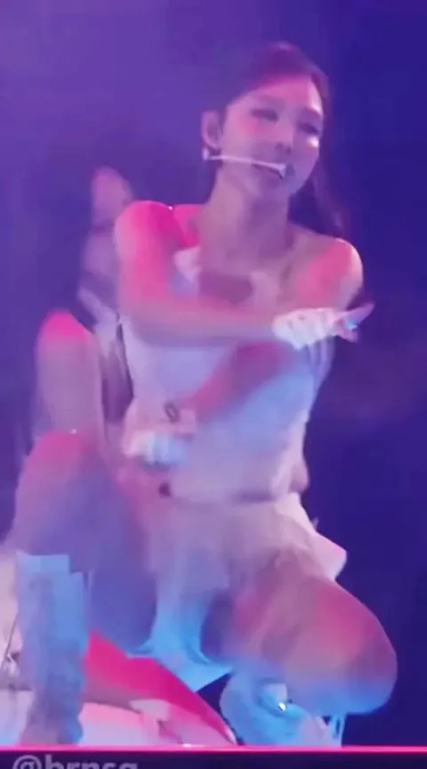 TWICE - Nayeon &amp; Jihyo