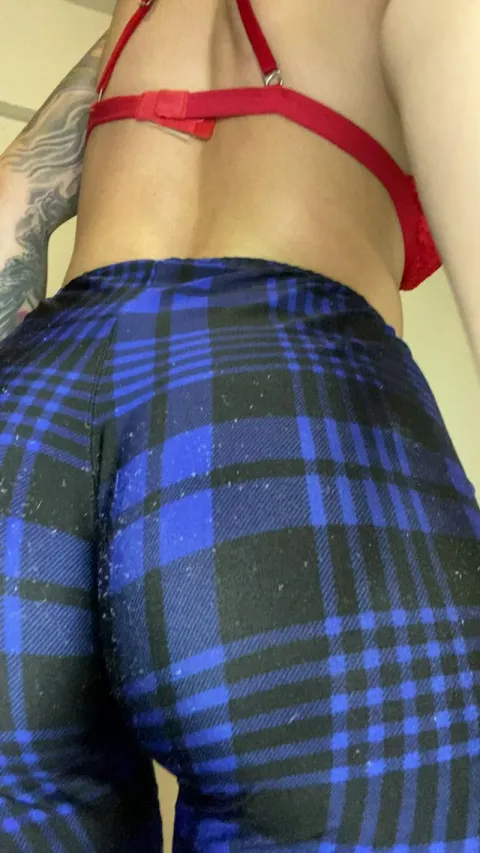 Someone told me I should post more ass... so here it is