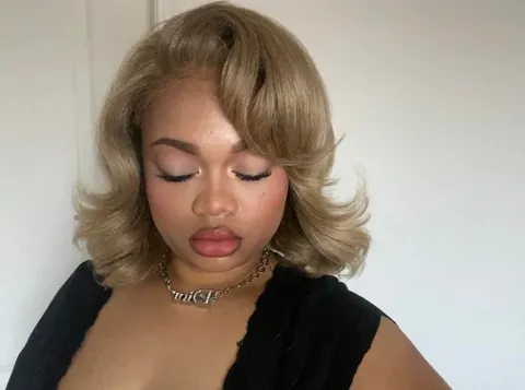 my attempt at blonde bombshell makeup :DD